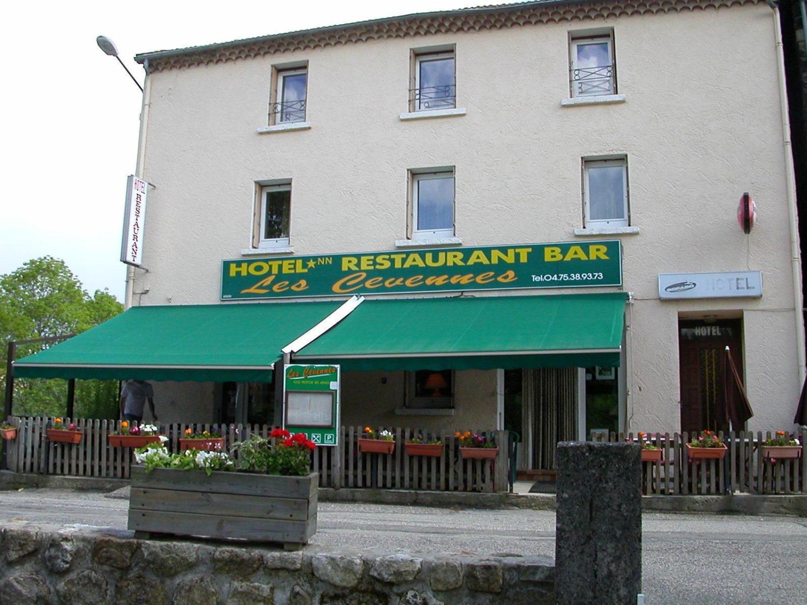 Logis Hotel Restaurant Les Cevennes Saint-Cirgues-en-Montagne Exteriör bild